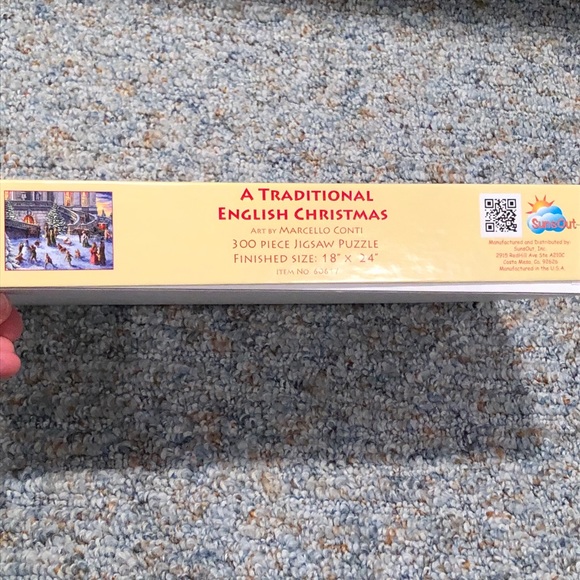 “A Traditional English Christmas” 300 pc puzzle by Marcello Conti - Picture 3 of 4